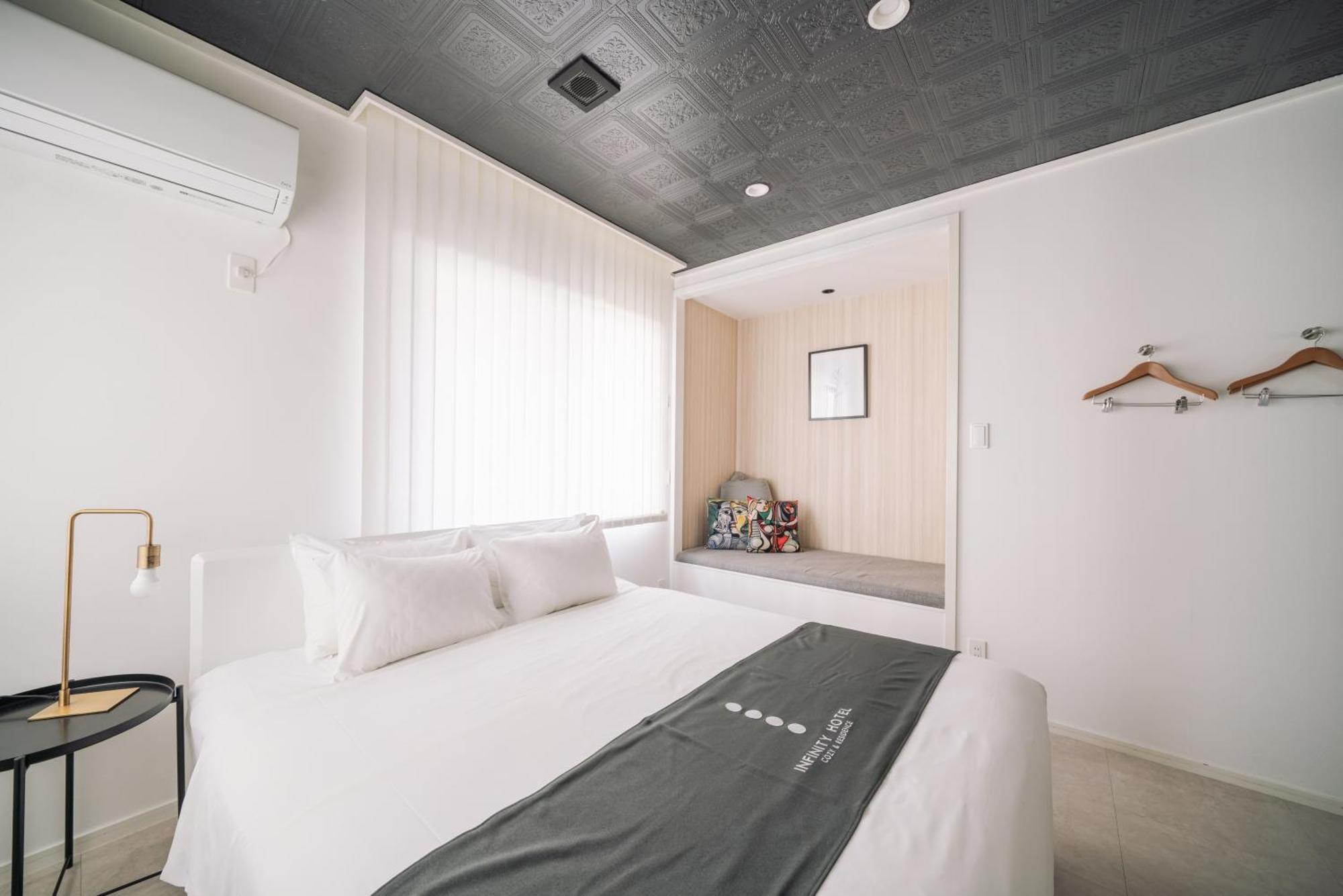 Infinity Hotel -Jiitchaku- Urasoe Екстериор снимка